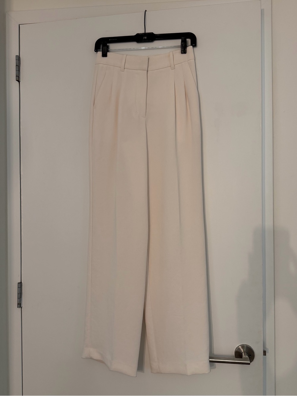 Aritzia Wide-Leg effortless Pant